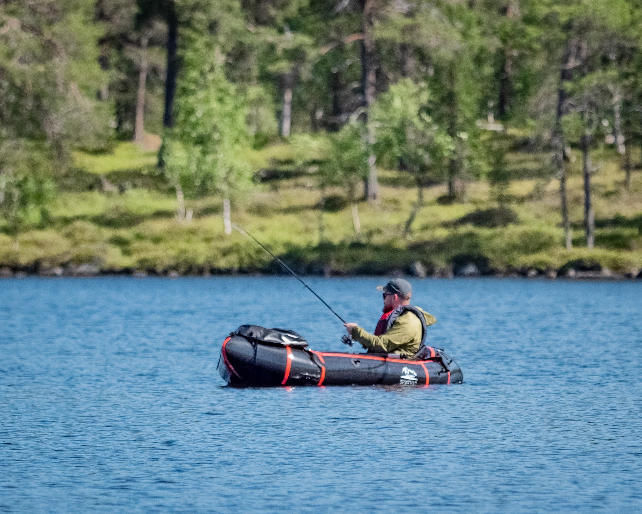 Saimaa Kayaks packraft Adventure Twin kahden melojan käytössä