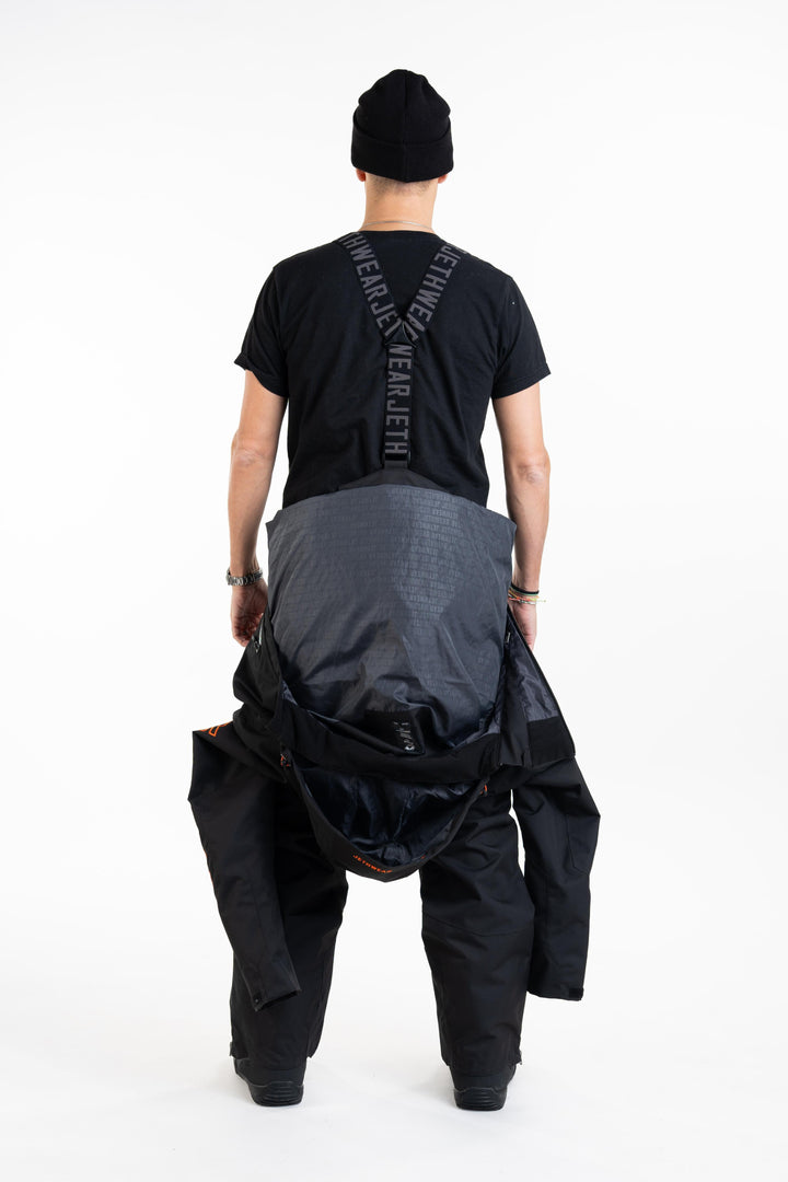 The One V2 - Black/Orange - Kuorihaalari