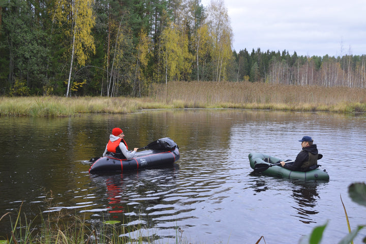 Packraft Feather Army Green kevyesti kannettava