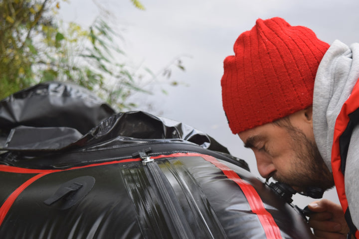 Packraft Adventure Musta Pitkille Matkoille