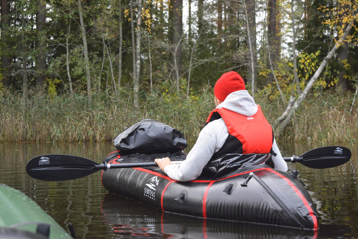 Packraft Adventure Musta Pitkille Matkoille